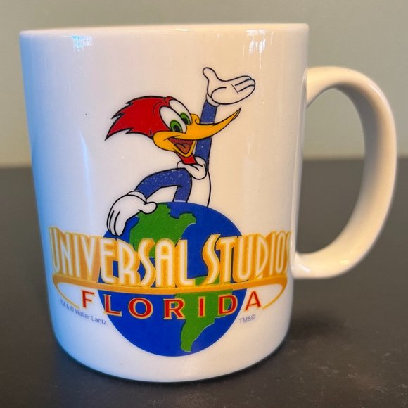 Vtg UNIVERSAL STUDIOS Florida Woody Woodpecker  Walter Lantz Globe Ceramic Mug - Picture 1 of 7